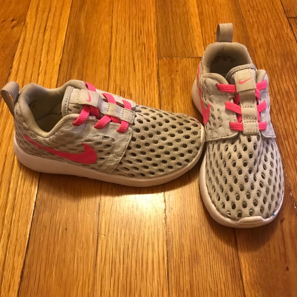 Nike mesh sneaker